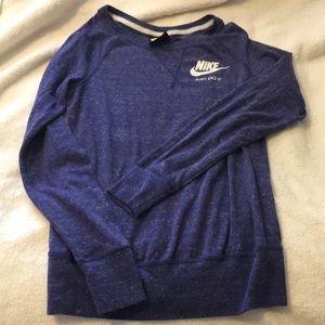 Women’s NIKE crew neck sweatshirt